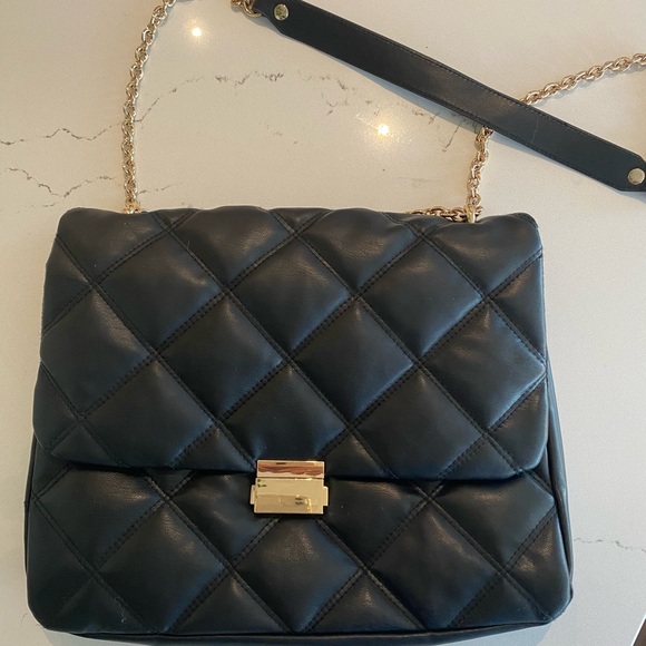 Vegan leather quilted designer-style purse - Picture 1 of 6